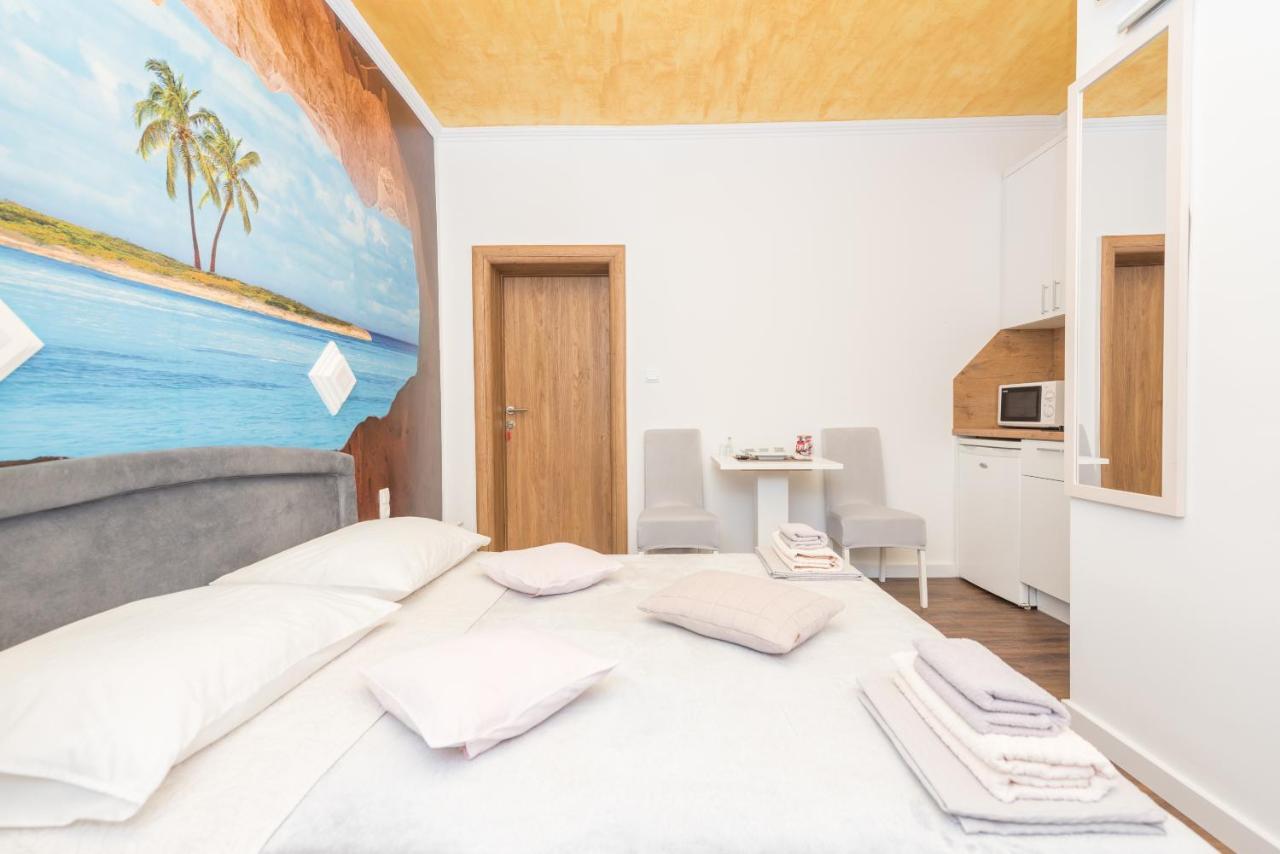Apartments Song Of Joys Makarska Exterior photo