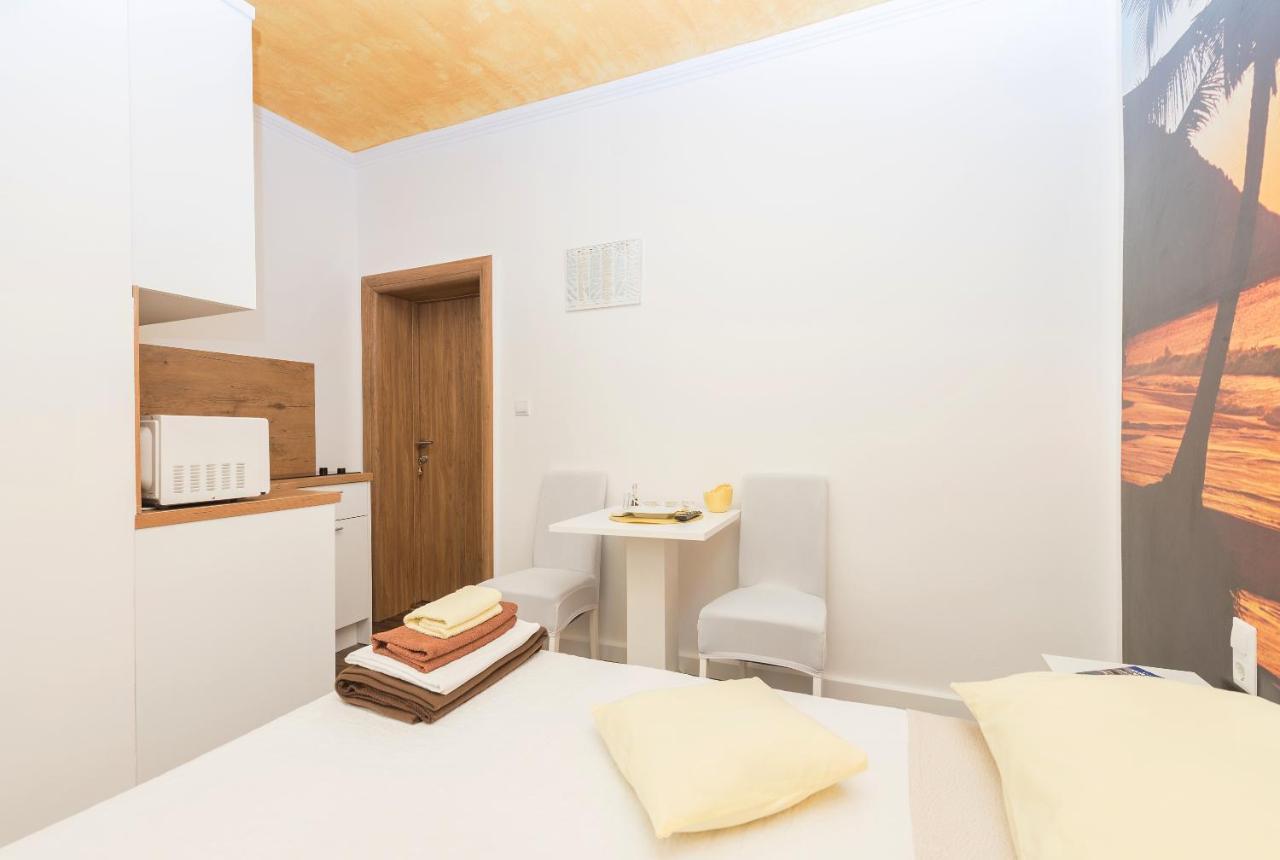 Apartments Song Of Joys Makarska Exterior photo