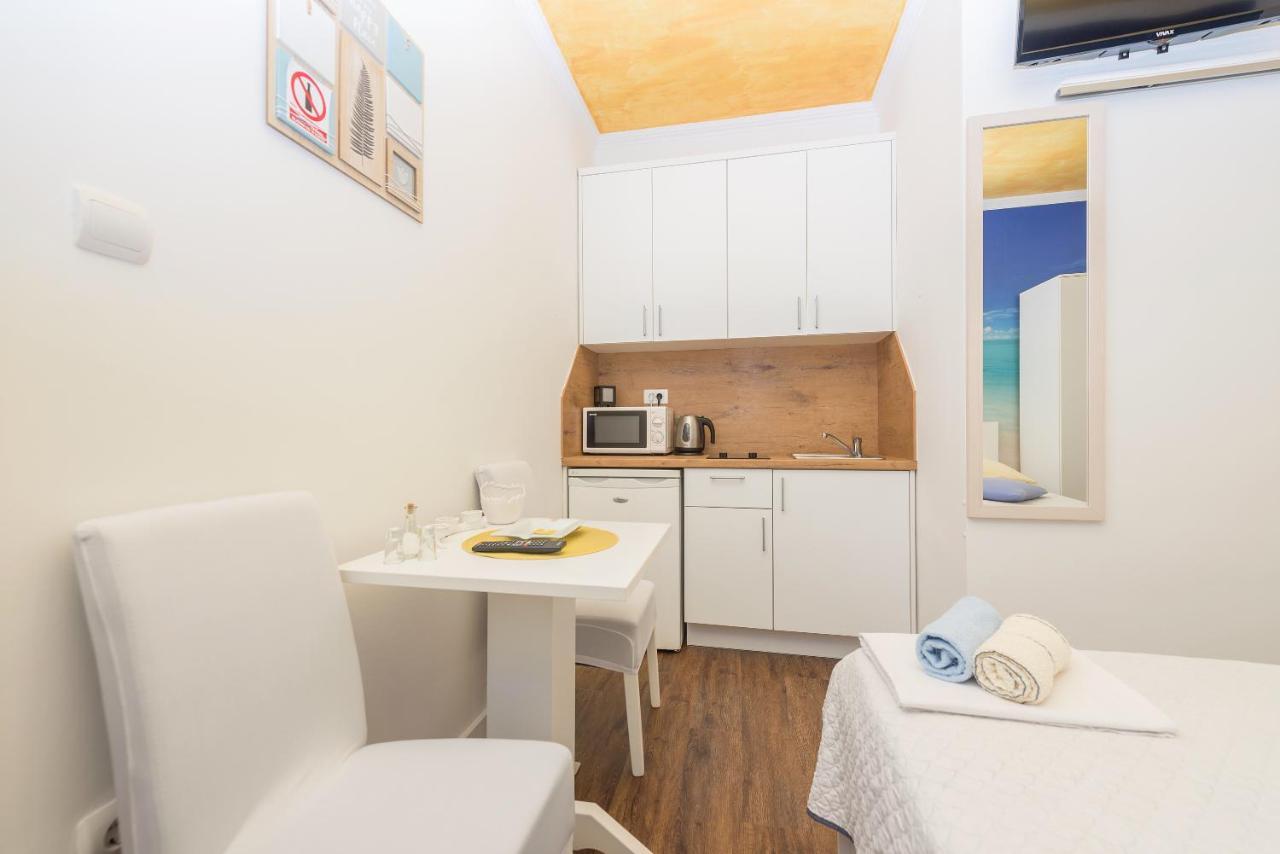 Apartments Song Of Joys Makarska Exterior photo